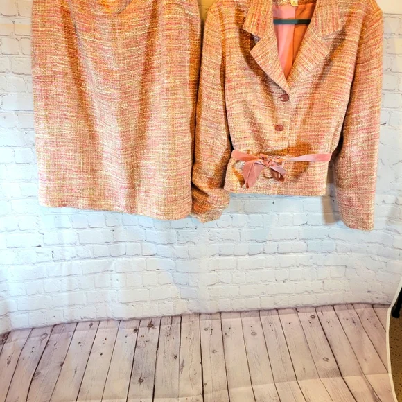 Bill Blass Two Piece Tweed Suit - Picture 1 of 7